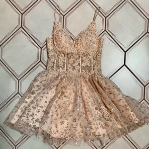 Jovanni Size 6 Mini Beaded Cocktail Dress. Nude.